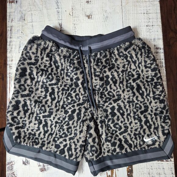 Nike Men’s Premium Basketball Leopard Moon Fossil Shorts Gray DQ6176-087 Size M